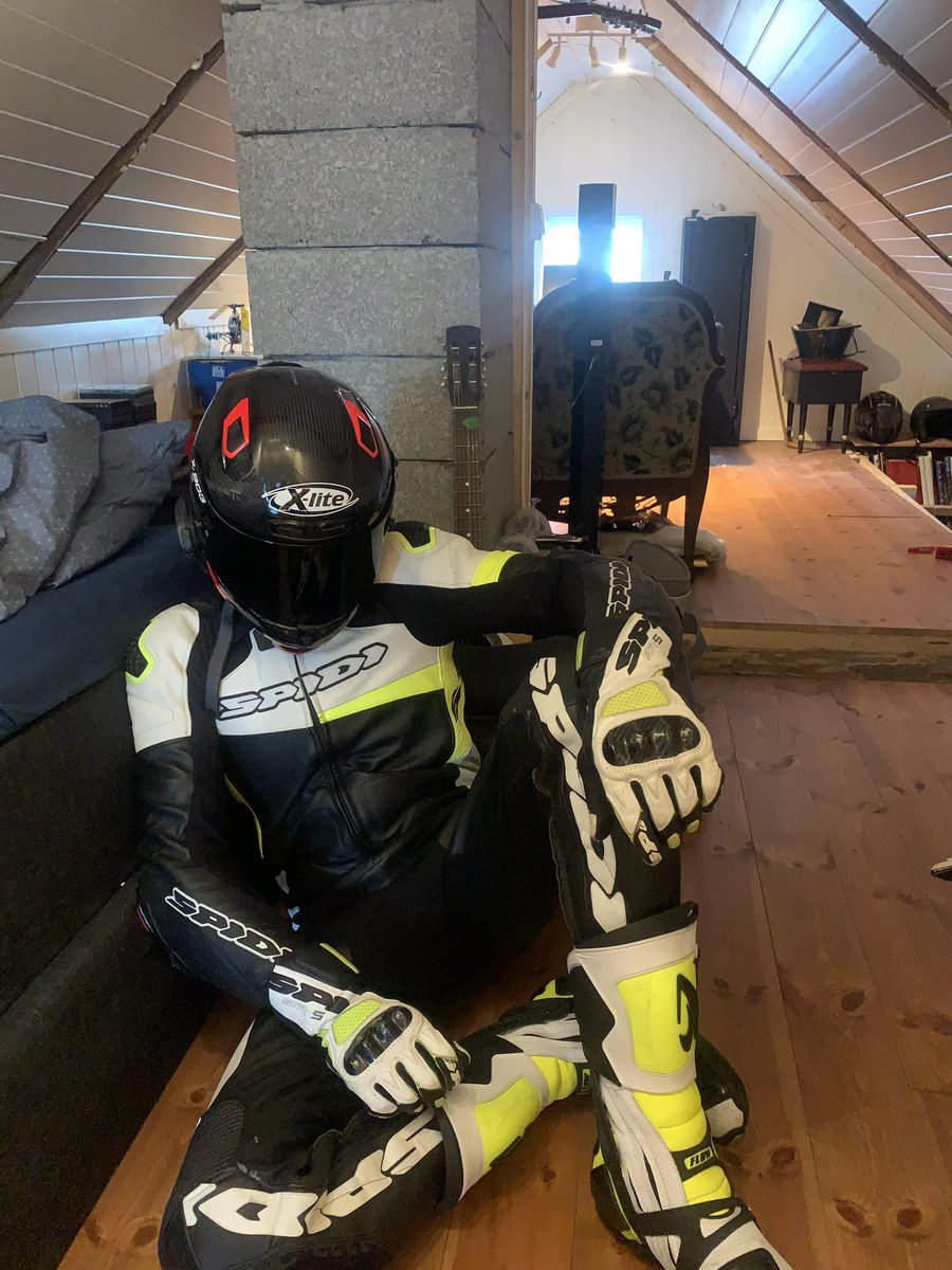 could need a little company right now 🥺