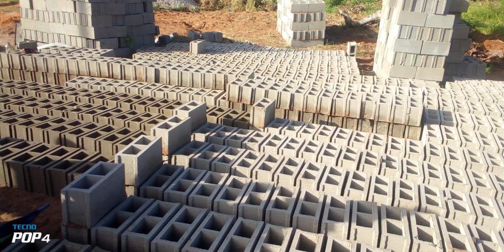 ALMALondonD's tweet photo. Ready, steady, #buildthechurch. @DomMatsinhe laid the foundation stone and the new blocks are lined up ready for St Michael’s and All Angels Marracuene to rise. 🙏🏽⛪️🙏🏽 @dioceseoflondon @bpedmonton @carlosrespeito @bishopSarahM https://t.co/WJrv7H1v5J