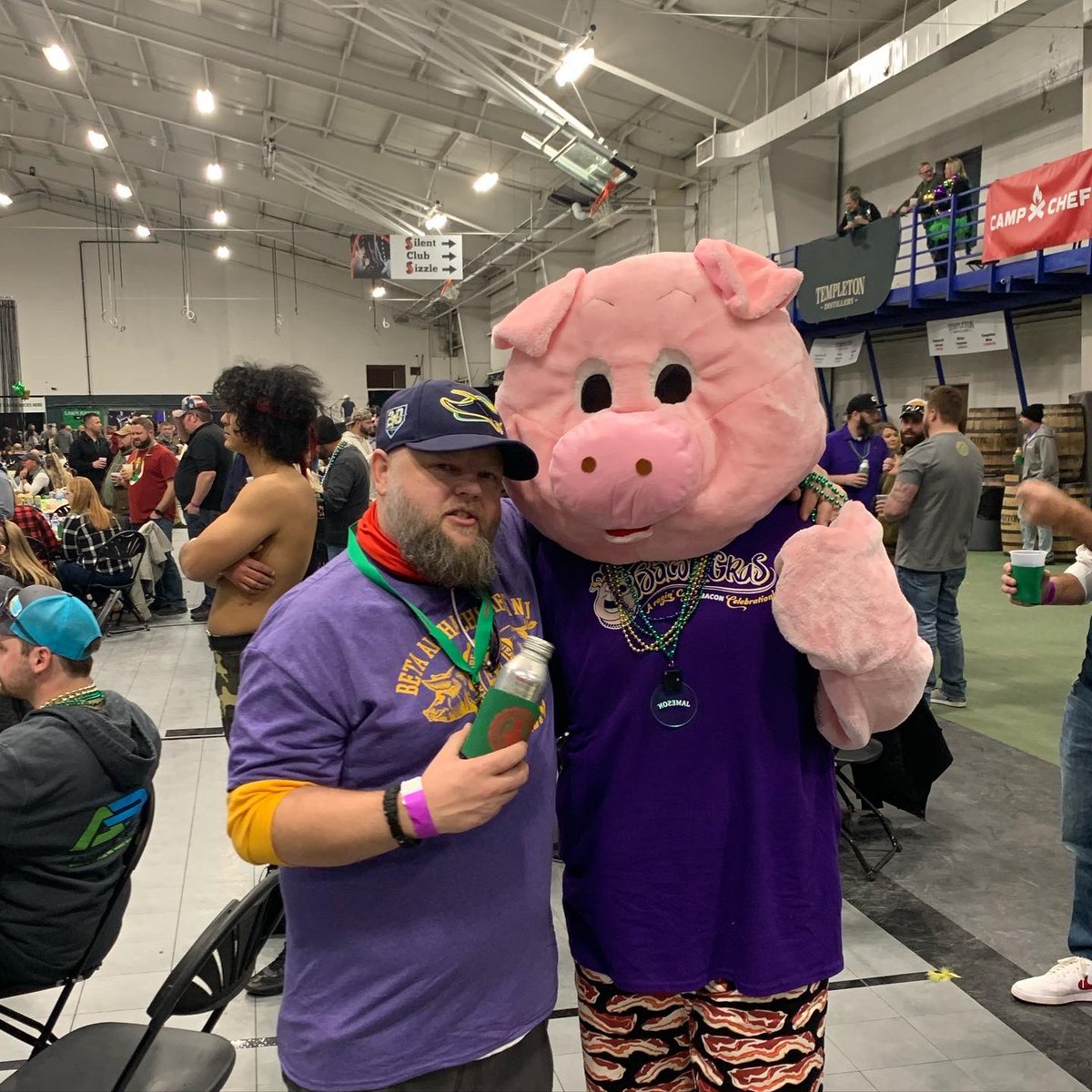 stanhopestate's tweet photo. SPOTTED: Stanhope Staters taking in @BRBaconFest !!
🍉🥓🍺
#betaalphachiomeganu #ohbacon
https://t.co/SfDG1TSipW https://t.co/jy73W8J2rZ