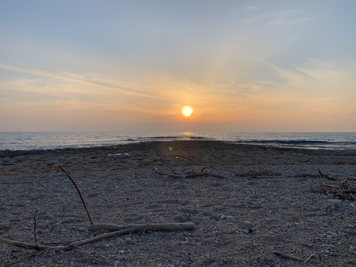 npariente's tweet image. Hey @SolaceNature great idea! From the bottom of my depression I send you this sunset from just over a week ago… hard to believe 

🇺🇦 🇺🇦 💔💔💪🏻💪🏻