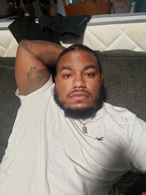 Somebody buy me some , I&rsquo;m tired of buying my own shit 😭😂 https://t.co/zbbRqqUSs3<a href="/tag/thickboys"class="tags"><span>#thickboys</span></a>