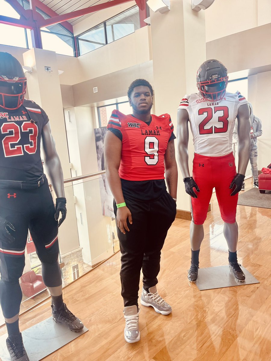 Had a great time appreciate the invite <a href="/CoachGipson11/">Coach Gipson</a> <a href="/LamarFootball/">Lamar University Football</a> 🔴⚫️