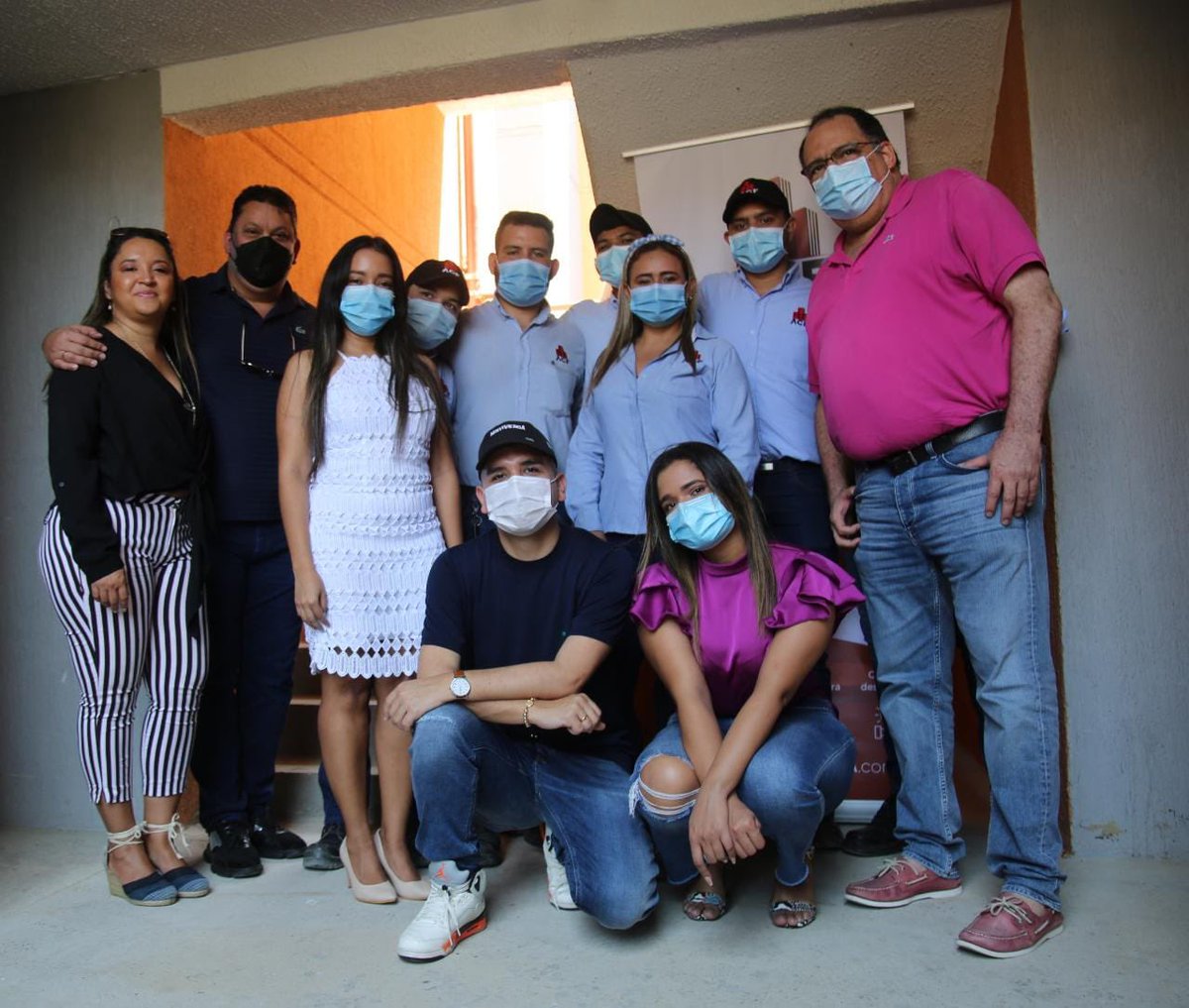 IvanDuque's tweet photo. Gishell Vergara, de 22 años, es la beneficiaria N° 30 mil de los subsidios de vivienda del Gobierno Nacional en el Departamento del Atlántico. De esta manera se demuestra que nunca se es demasiado joven para ser propietario.
#UnPaísDePropietarios #EsConHechos https://t.co/CWF1yInhfd