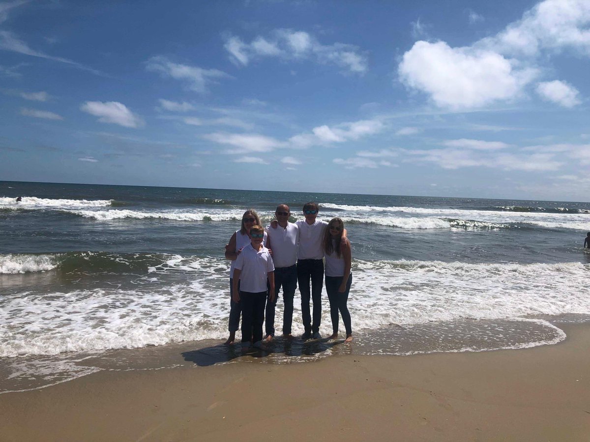 HuronValleyEA's tweet photo. It's time for a February Staff Spotlight!

Today we are spotlighting Kerri Malik. Kerri is a special education teacher at White Lake Middle School. It is her 23rd year teaching in the Valley.

If Kerri wasn't an educator, she would be a volunteer. https://t.co/Plu0N7OJy9