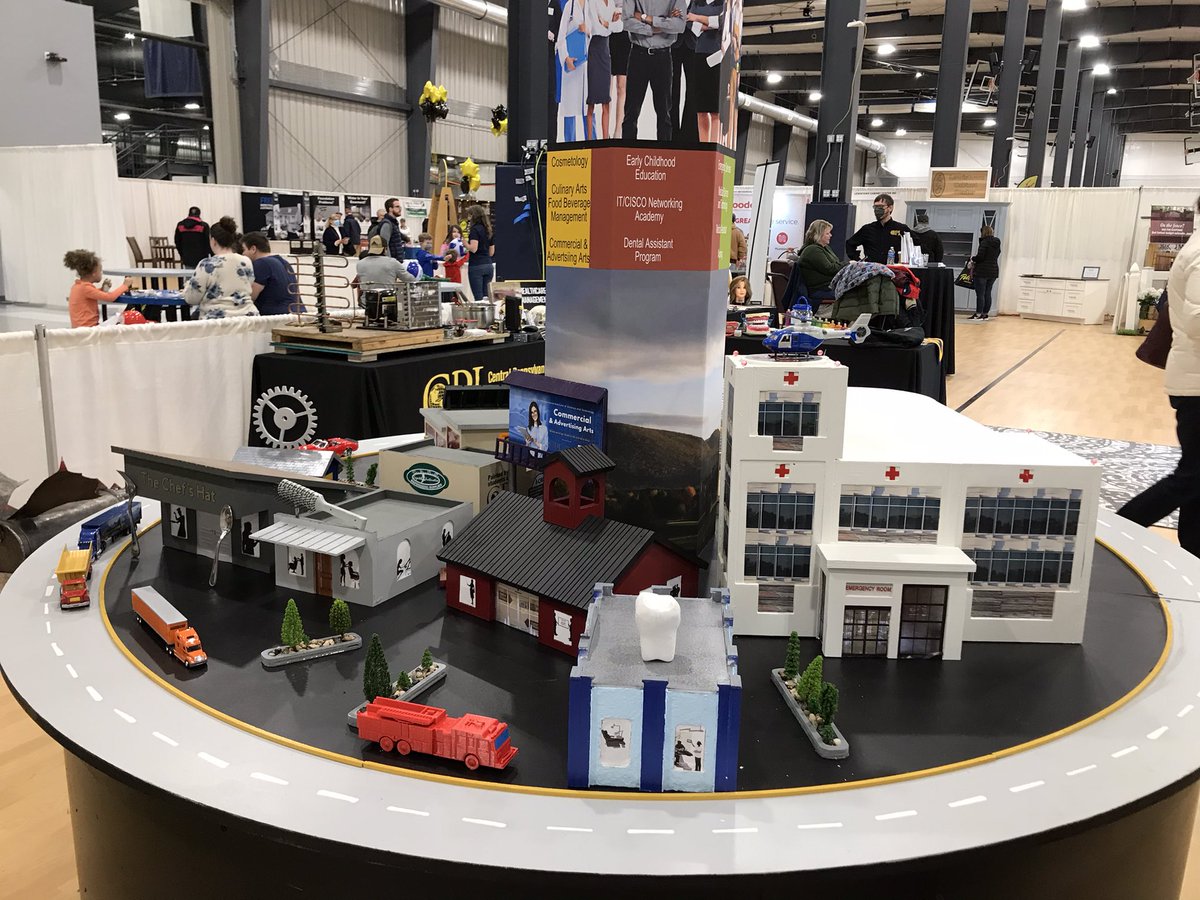 ArtsCpi's tweet photo. Great day at the Everything Home Show.  

#cte
#graphicdesign
#learningthroughplay https://t.co/cdSaEvcQKK