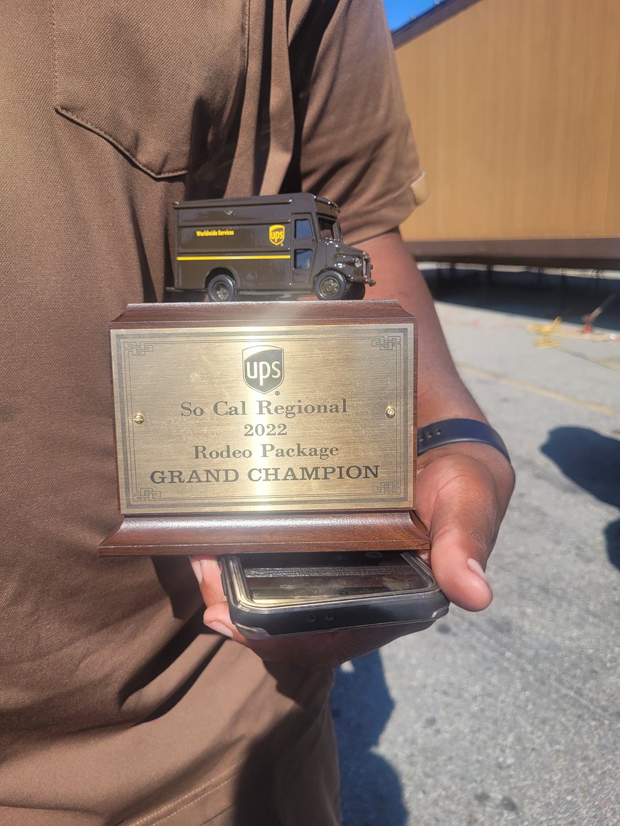 Congrats to Justin from West La ctr from the Compton Division... won Grand Champion in the pkg competition that <a href="/UPSOntarioDDST/">UPSOntarioDDST</a> hosted!! <a href="/ChuckCHSP/">Chuck Plouff</a> <a href="/WestLACenter1/">West LA Center</a>