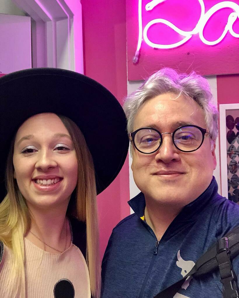 GreyMasterBrian's tweet photo. Always willing to work with new models such as Chayse @chayseana ! From the epic photo shoot today!

#bts #selfie #photoshoot #photographerlife #model #thepinkroom https://t.co/vS2Wuk8zsP https://t.co/bEHuANgua4