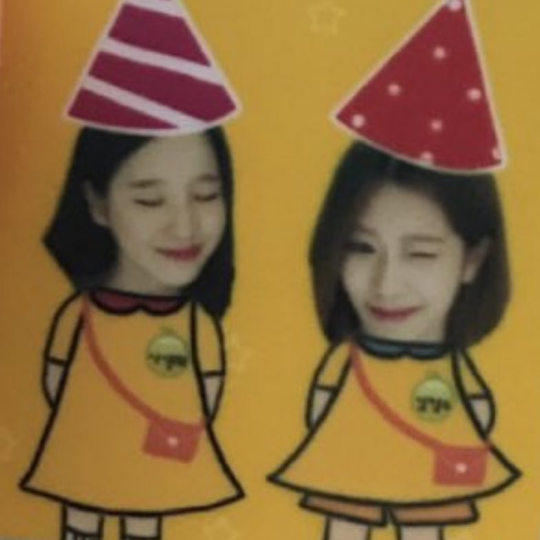 heejin pics 🪽 tweet media