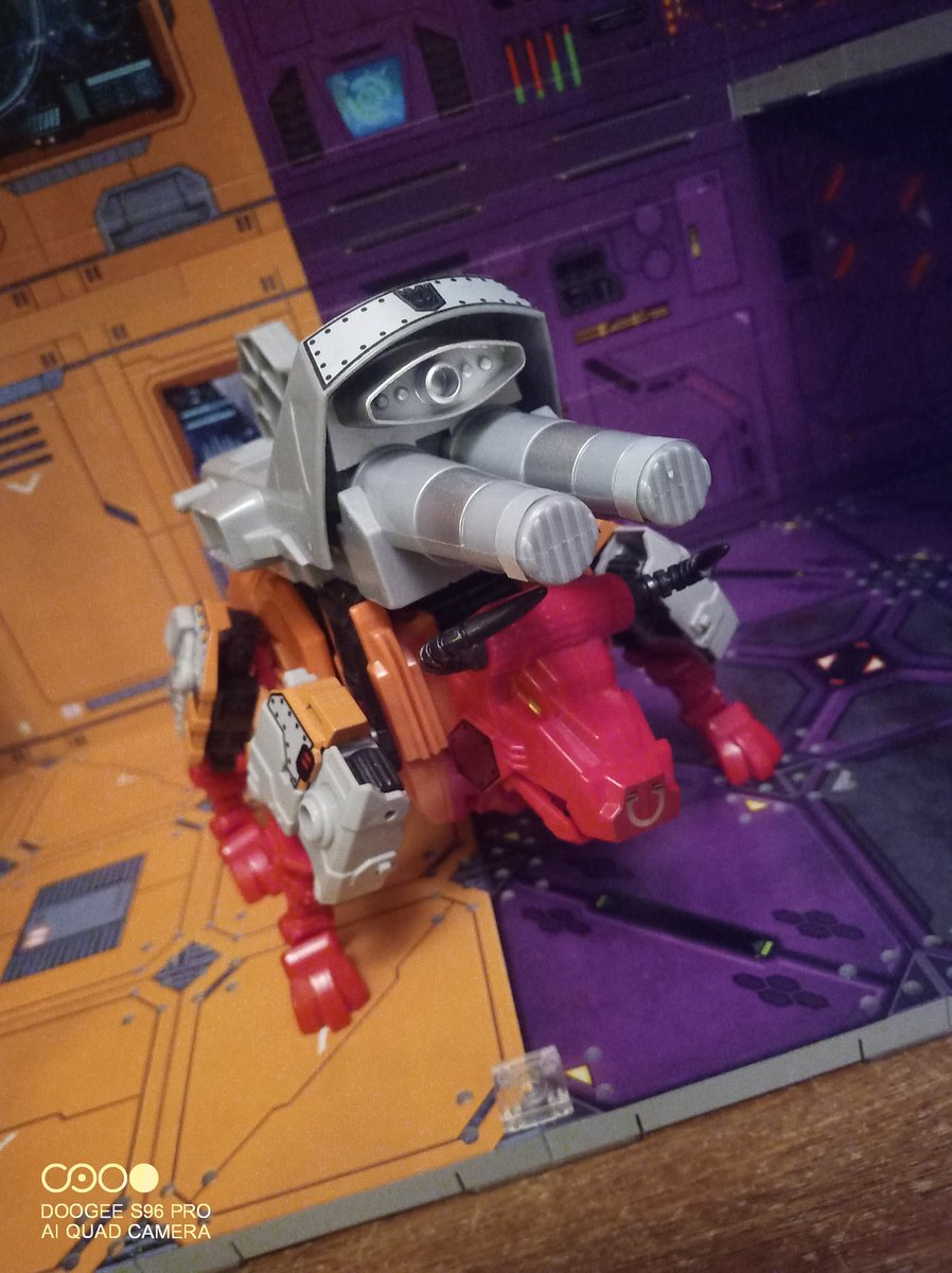 Kureigu8's tweet image. Bull altmode not bad either. #Transformers #Bull #Altmode #Predacon #Tantrum