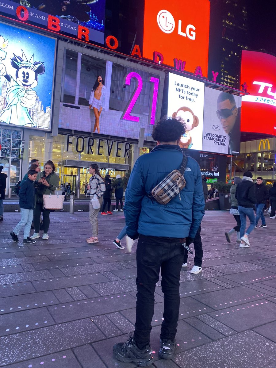 AnthonyNuno20's tweet photo. 🧟‍♂️ https://t.co/N4JQZlAnhm