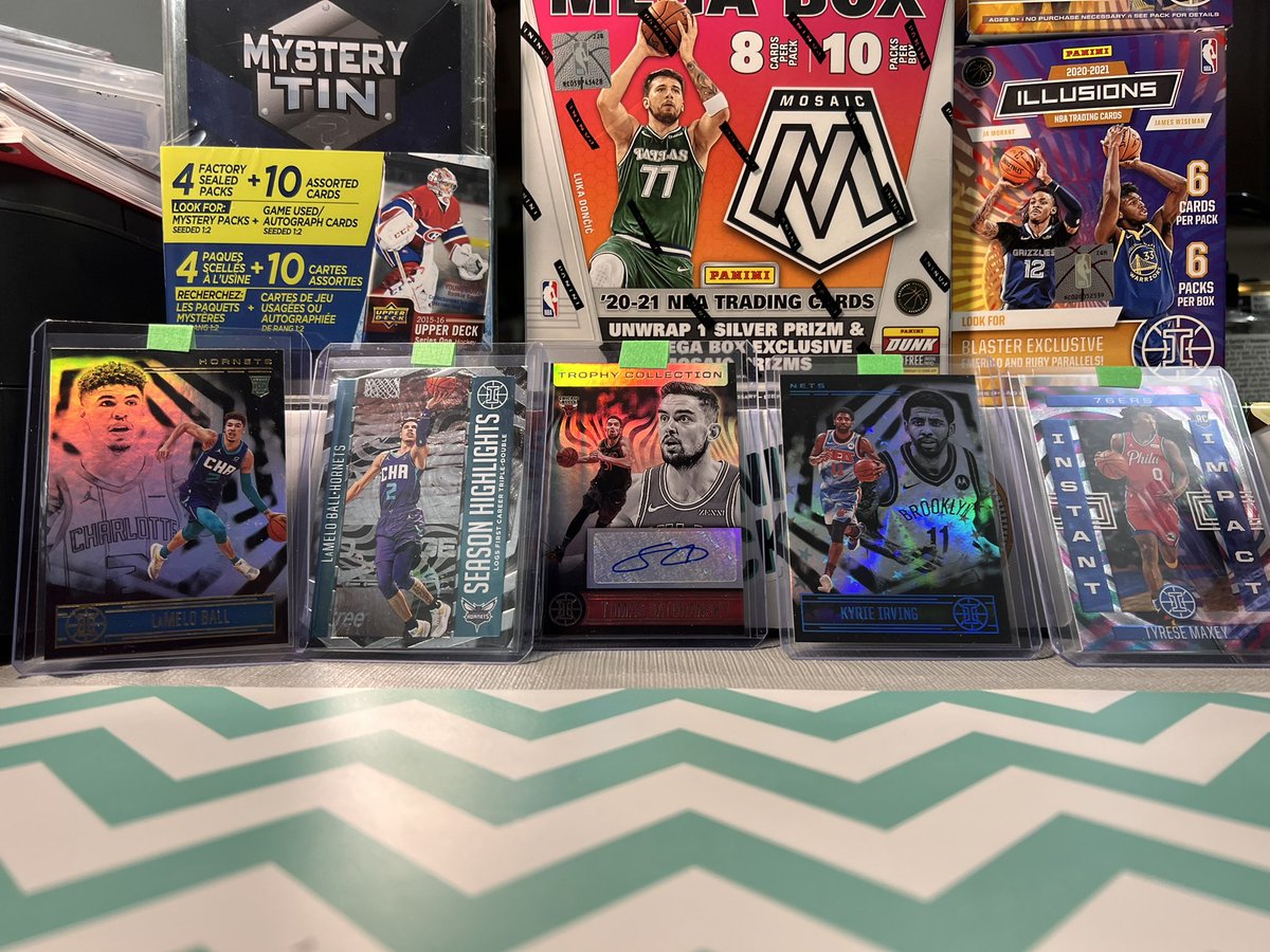 jayebob1's tweet image. Some of the pulls tonight off the 2 illusions blasters. Going live in 20 and breaking the mega mosaic box. On Instagram 
@ jayesportspicks 
#sportscards #hobby #CollectorsHelpingCollectors #collection #Panini #MyCollection