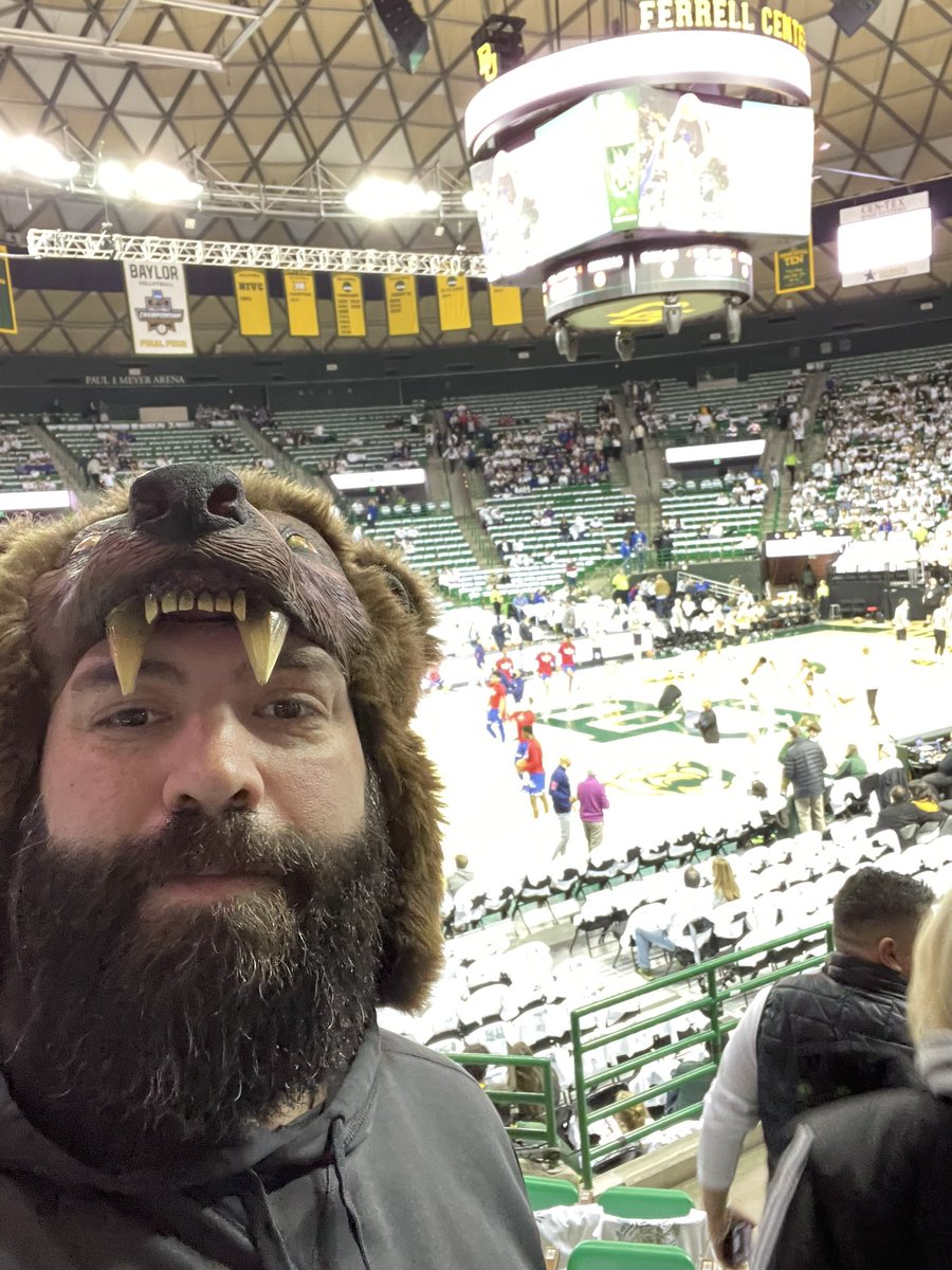 _bearhat's tweet photo. #bearhat ready for the #whiteout and to Sic KU!!! Let’s go @BaylorMBB!! #SicEm @Ferrell_Center https://t.co/VtVk4bt5jS