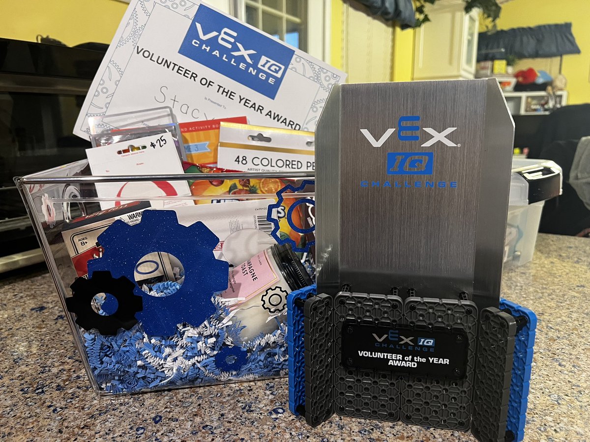 mcgough3rd's tweet photo. Today I was honored to be named Volunteer of the Year for our Robotics division. Having the bet event partners around not only make it fun, but easy to do. #roboticsrules #gisdepsrock @EnglemanLuann @cmethrid @OfficiallyJohnB @naughton93 @mrspatten2 @Mlluna13 https://t.co/aSLAZkHHBn