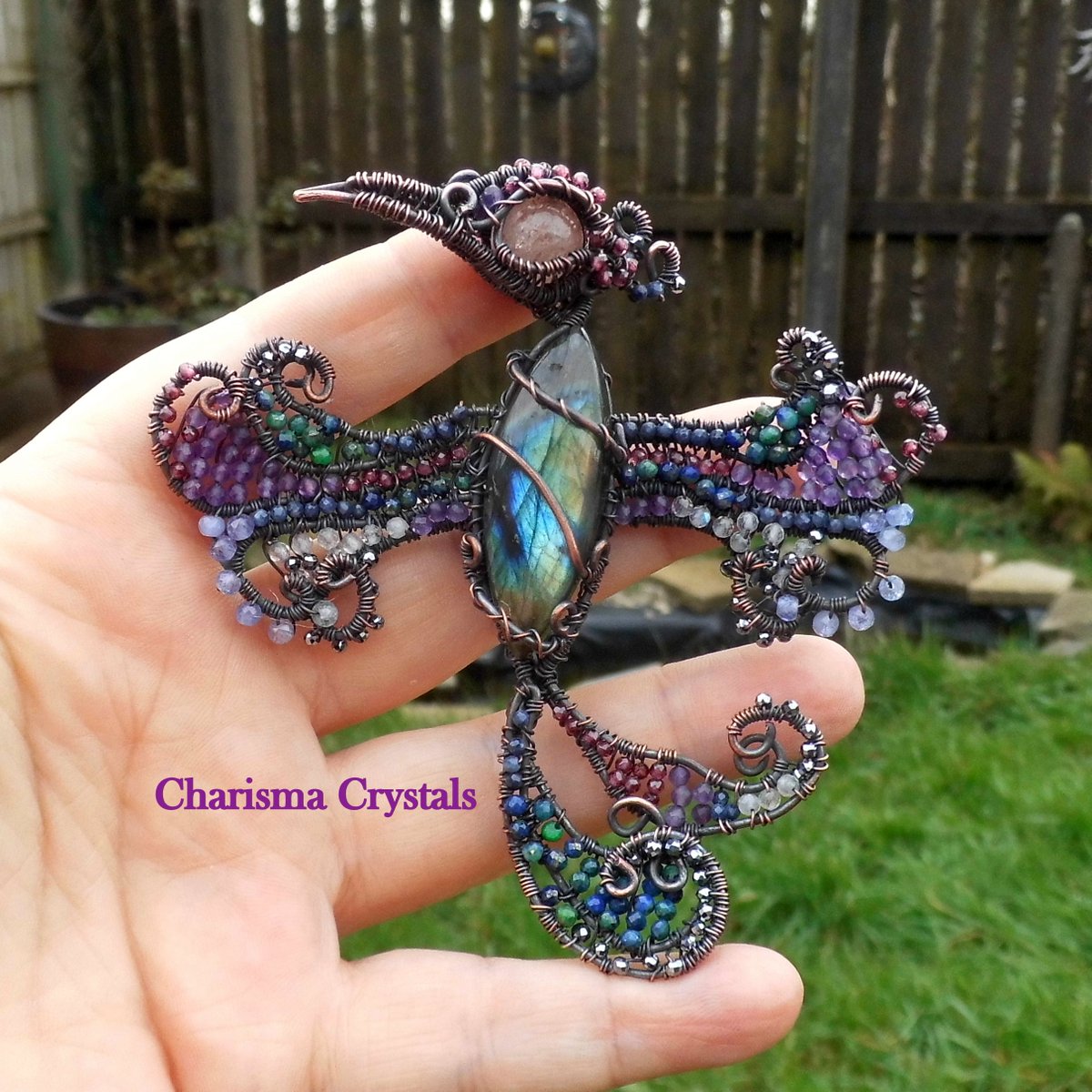 CharismaCrystal's tweet image. A multi #Crystal #Phoenix pendant that i created  🔥
CharismaCrystals.etsy.com

 #pagan #paganini #wicca #pentagram #witchcraft #supernatural #vikings #UKBizHour #craftbizparty #indiebizhour #DiscoverEtsy  #ukgifthour #ukgiftam #crystals #fantasy #HouseOfTheDragon #mythology