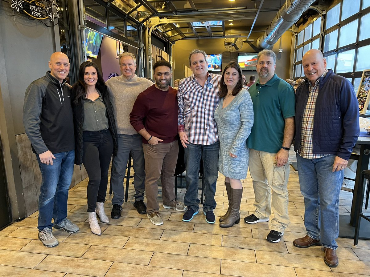 Amanda McNew tweet media