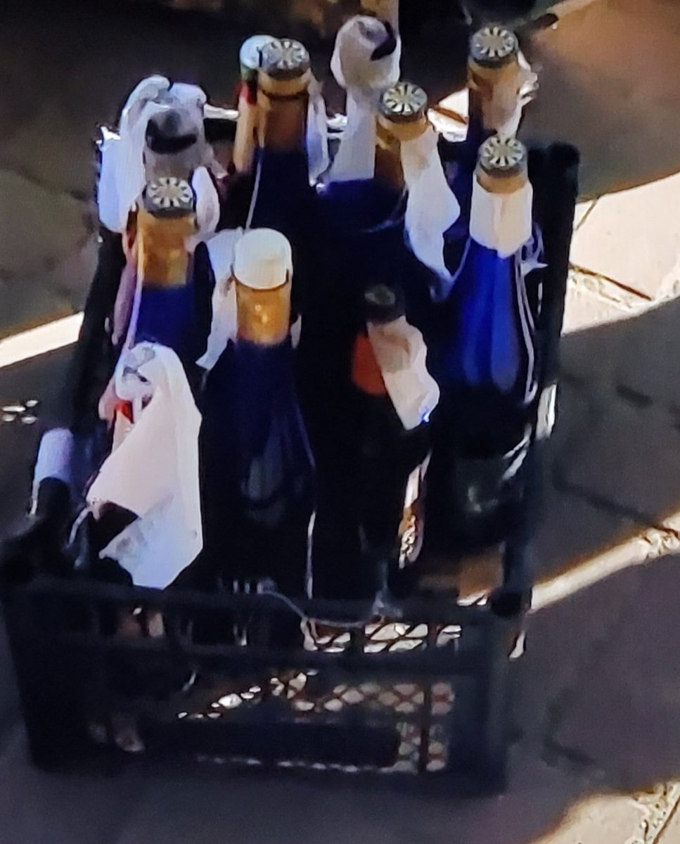 jimkomara's tweet image. Does anyone know what kind of bottles these blue ones are? #UkraineWar