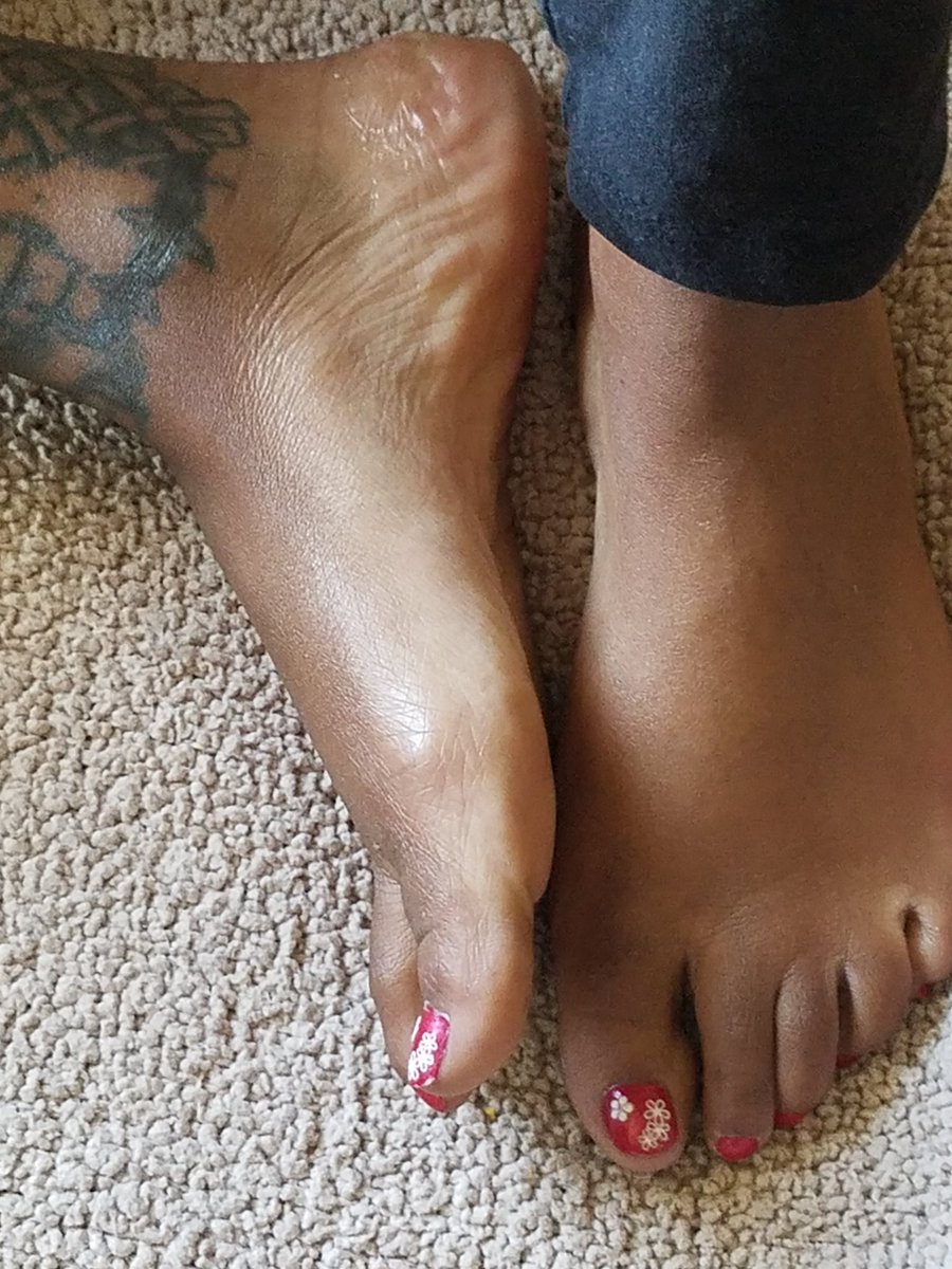 TinyToesK1's tweet photo. Anything can go off script but it boils down to one's response. SELF reflection is a necessity, n everyone should possess this universal key. Because wit understanding comes growth #love #affirmation #art #understanding #Feetgoddess #feet #KnowMore #DoBetter https://t.co/kjpFg925Pp