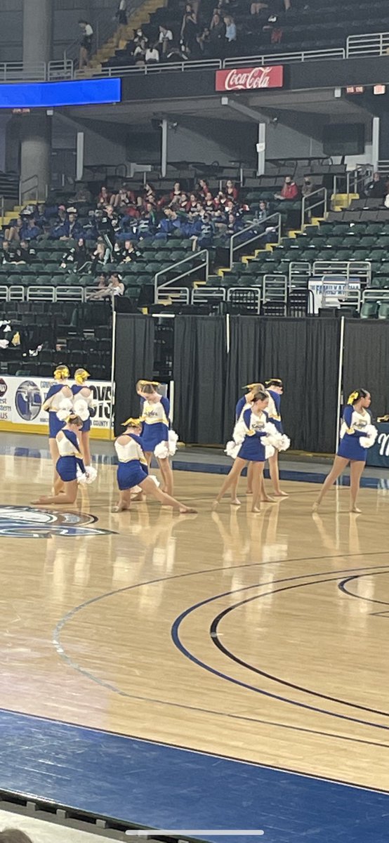 BorgiaCheer's tweet photo. Starry Knights just competed pom!!
Completely AMAZING!!!!!💙💛 https://t.co/kjPQn2QmIv