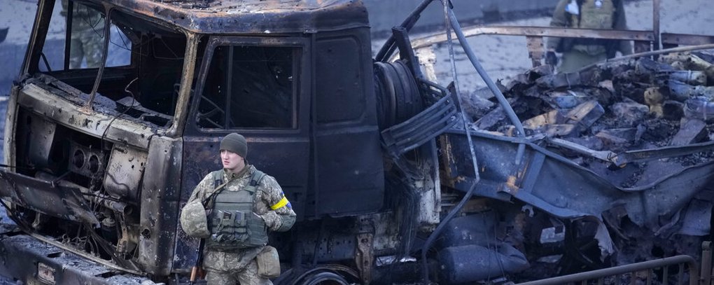 suspilne_news's tweet photo. SUSPILNE NEWS is now in English! The main news about ongoing Russian invasion in Ukraine will be available for our international audience — live updates

https://t.co/FrMMzgfs3z https://t.co/zHy7nq2wtf