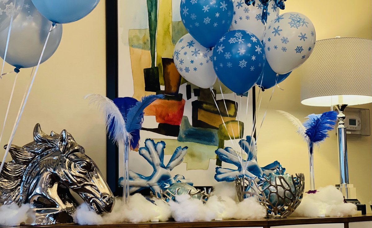 WoodBridgeHC's tweet photo. Our Snowflake Ball was like walking into a winter wonderland! Thank you LEA Jessica for doing an amazing job decorating! @ClareTravis18 #trilogyliving #snowflakeball https://t.co/mQOn1mVv6C