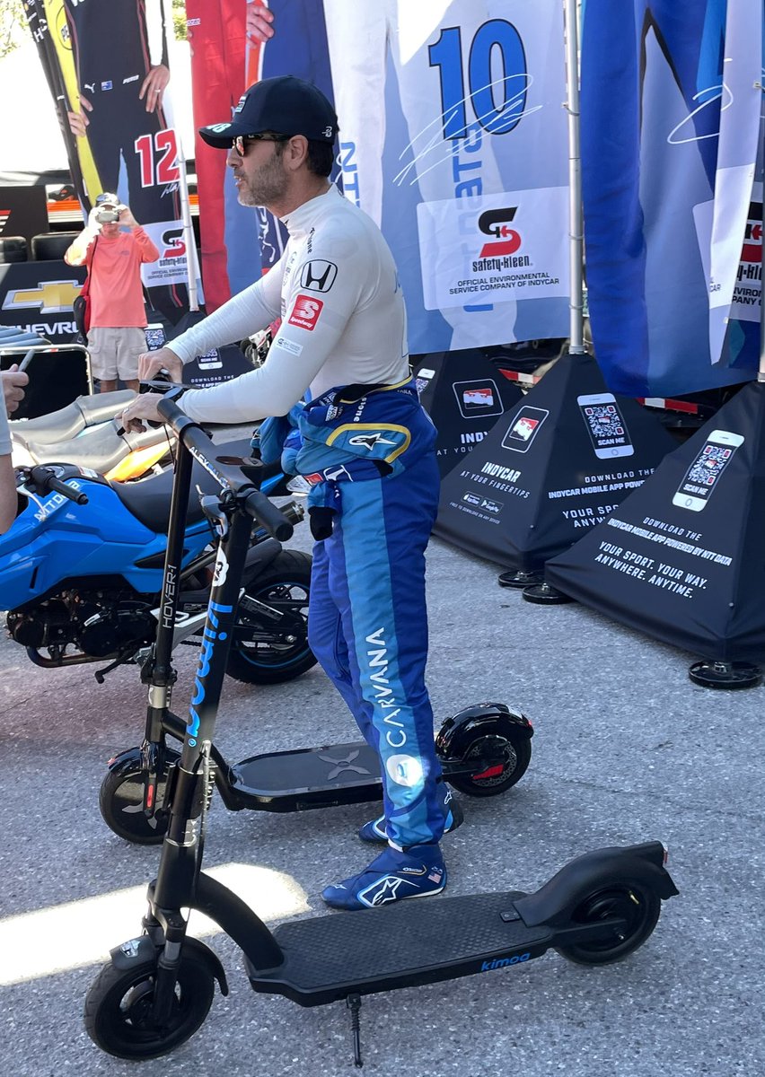 MrNickLedford's tweet photo. @kissthebricks Completely agree! We went yesterday and walking through the paddock was such a great experience. https://t.co/IgSoFu3otM