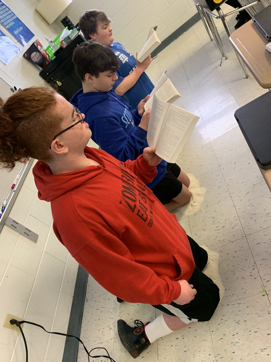 RDavisGMS's tweet photo. Literature comes to life! What did Lily feel like when her dad made her kneel on grits as a punishment? #secretlifeofbees #livingliterature https://t.co/GR15lTLGTz