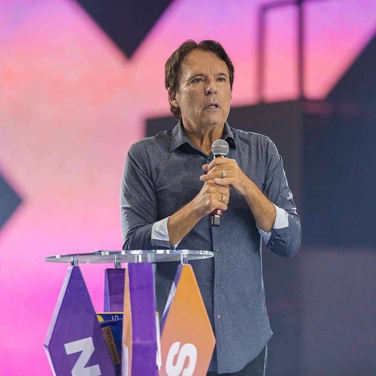 SNToficial's tweet photo. “Não aceite ser enganado. Você é um homem e  uma mulher de Deus. Sua vida pertence ao propósito que Ele tem para você!”. @BispoRodovalho 

Uou! 🙌🏻

#arenaconference #nolimits #arenaconference22 https://t.co/SYPil39IdQ