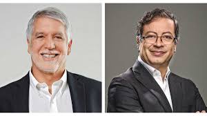 El Electoral Colombia (@eleccionescolom) on Twitter photo #ATENCION
En segunda vuelta por quién votaría?
🔃 Gustavo Petro <a href="/petrogustavo/">Gustavo Petro</a>
♥️ Enrique Peñalosa <a href="/EnriquePenalosa/">Enrique Peñalosa</a> #ATENCION
En segunda vuelta por quién votaría?
🔃 Gustavo Petro <a href="/petrogustavo/">Gustavo Petro</a>
♥️ Enrique Peñalosa <a href="/EnriquePenalosa/">Enrique Peñalosa</a>