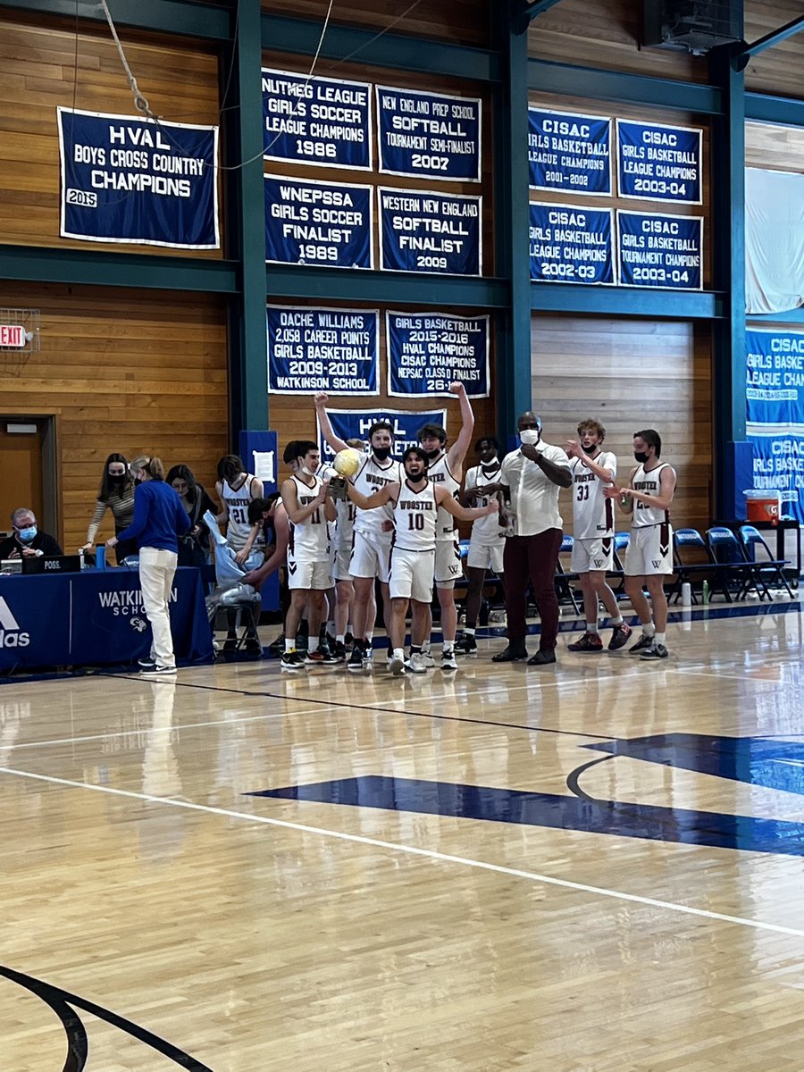 _BriceBUILT's tweet photo. Nobody ever said it’ll be easy, nobody ever said it’ll be pretty. But I PROMISE you, IT’LL BE WORTH IT. Keep at it one day at a time 🙌🏾 @WoosterGenerals @WoosterSchl Thank you for buying in and believing CHAMPS 🏆👏🏿👏🏿 https://t.co/s69kbUHlYF