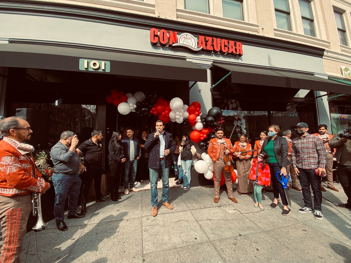 CMRaulPeralez's tweet photo. Thanks to the team at #ConAzucarCafe for inviting me to help them cut the ribbon at their new spot at the corner of Third and Santa Clara Streets. Looking forward to stopping by for a coffee and a concha on the way to City Hall! #DTSJ #SJD3 #WhatsTheBiz https://t.co/w2gzXjRM86