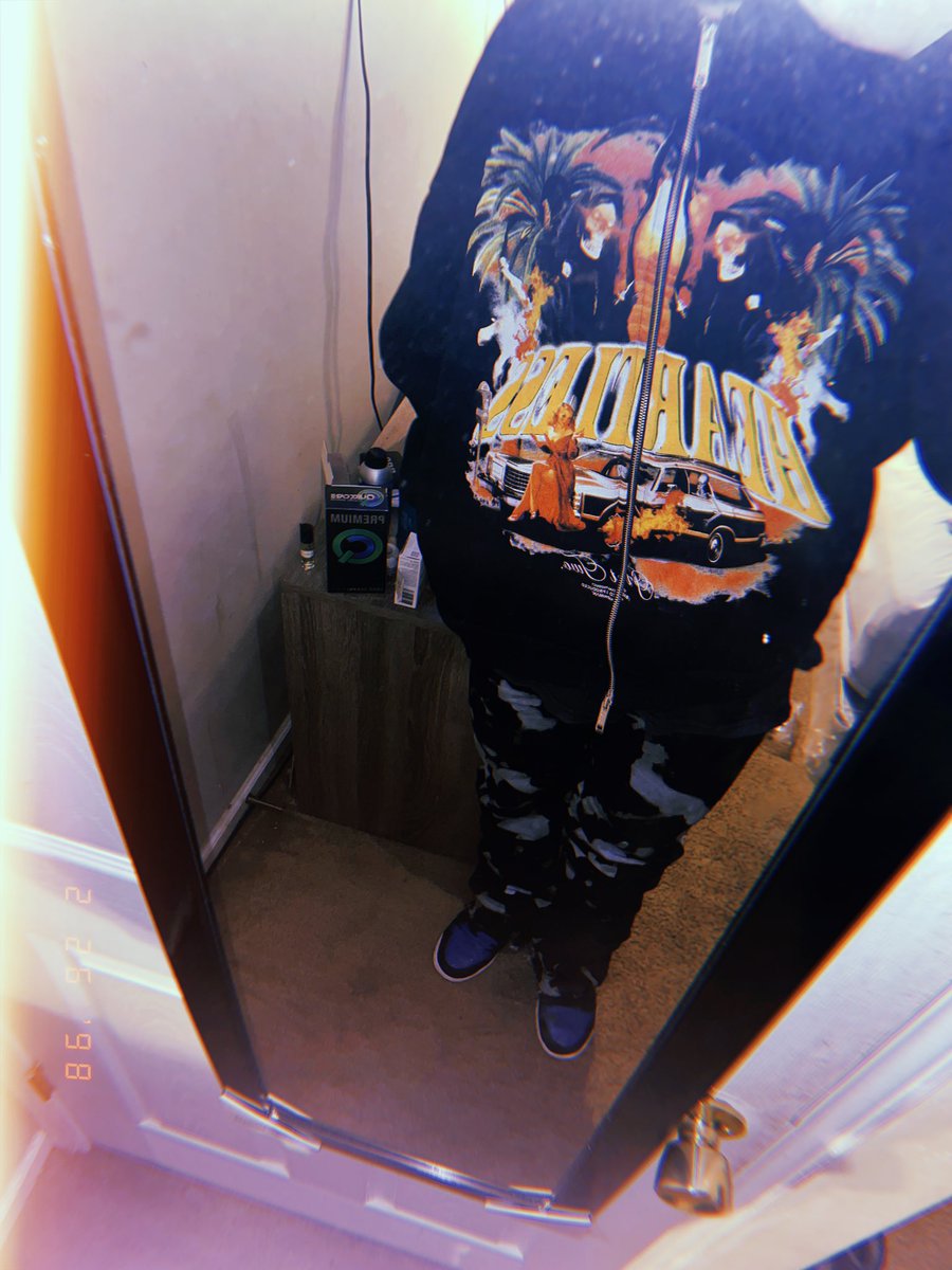austinm_18's tweet photo. starting a clothing brand 🖤 pants custom made 😁 https://t.co/U57RZvyjlm