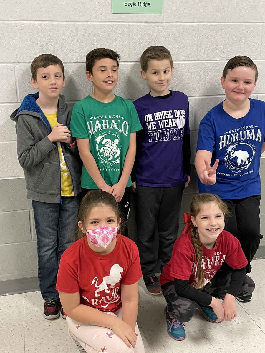 Rhonda19FNP's tweet photo. Team Victory Readers at the @KellerISD Battle of the Books! Fantastic job by these @EagleRidgeKISD 3rd graders! Thanks @DrRDubKellerISD for the humor..and MOANA? My kid is still laughing about it! Thanks @heatherpicciuti for making this so much fun for these kids! #NoPlaceLikeERE https://t.co/3Vi3nARrVE
