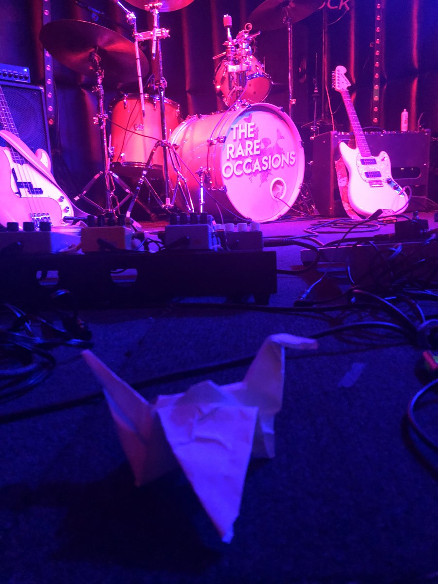 KittyRiske's tweet photo. A before and after of the origami crane I made and @rareoccasions were kind enough to sign! Thank you guys for making music that has helped me get through the insanity of the last two years ✊💖 https://t.co/3OVhzCxlRZ