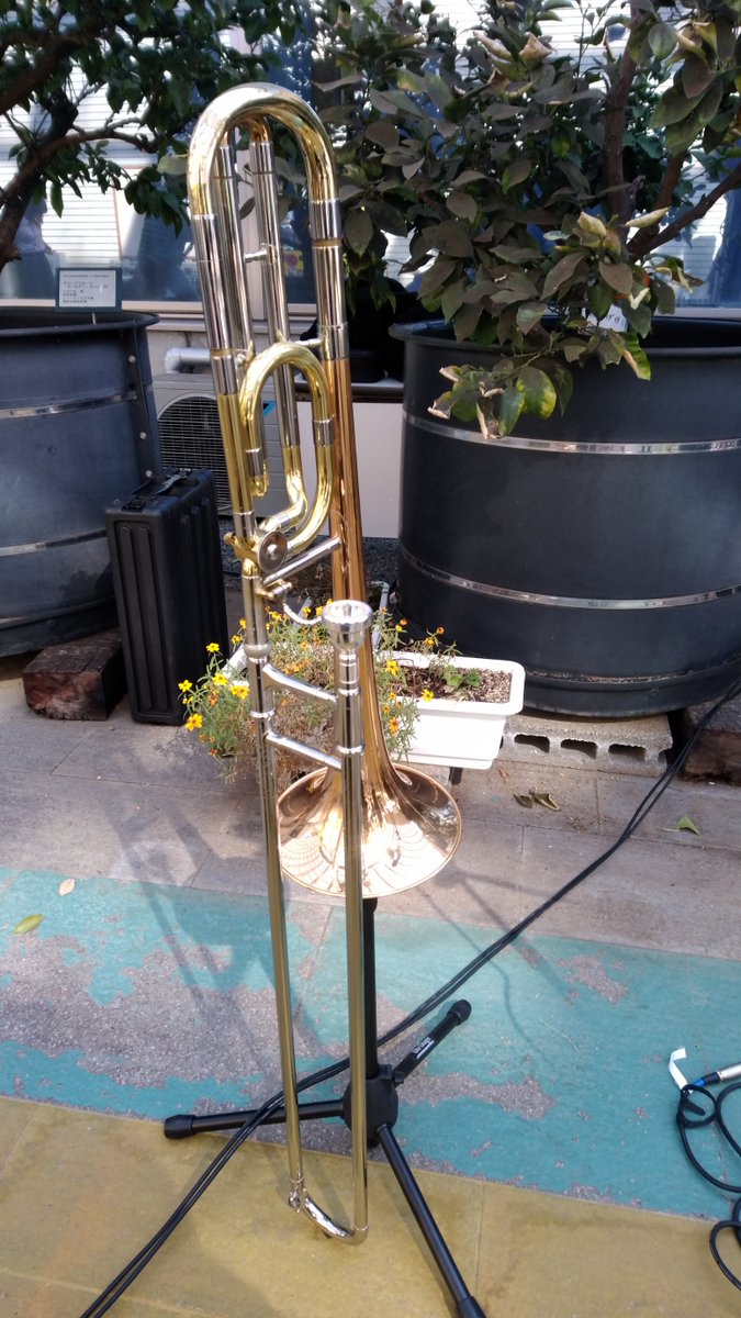 izu_we's tweet photo. 本日青空音楽市！
伊豆ウインドアンサンブルの演奏は12:00～を予定しています。
道の駅伊豆のへそまでぜひお越しください！😉👍✨
 #伊豆ウインドアンサンブル 
 #吹奏楽
 #演奏会 
 #青空音楽市 
 #伊豆のへそ 
 #伊豆の国市 https://t.co/ESCXPE5si2