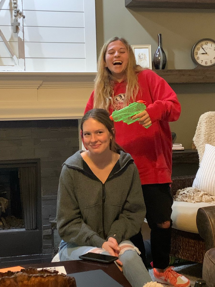 what do you think??? still friends or nah??? Isabel eliminates Mere for her second kill of the week❌❌