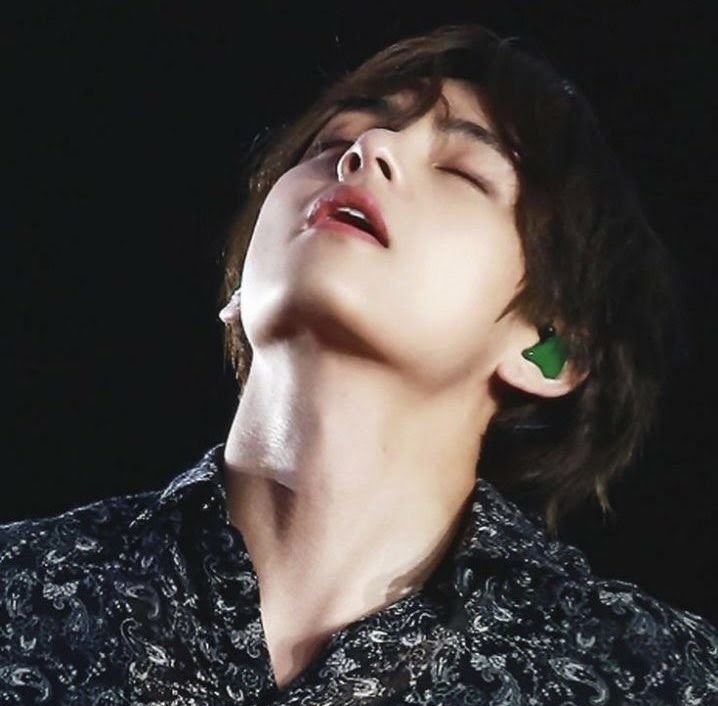 IKUChAN0128's tweet photo. I vote #BTSV for #TOP100MostHandsomeFace (V from BTS) https://t.co/dmAC8rv0bo