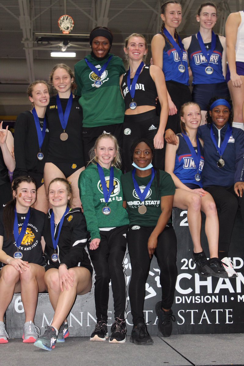 syversondana's tweet photo. 🦫 These girls placed 4th in the 4x400 and set a NEW BSU indoor RECORD of 3:57.09 this evening!!!  Congratulations Beavers!!  🎉A fantastic way to end the NSIC Indoor Conference Championships!!  Proud of you Abby! What a fun weekend in Mankato!! 💚🖤🏃‍♀️🖤💚 https://t.co/vKdp3GJbWd