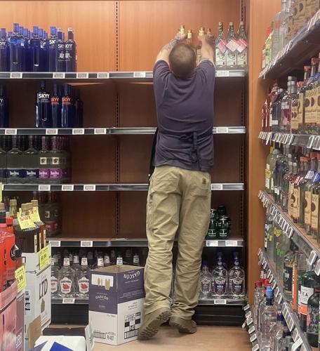 Russian vodka off state liquor store shelves, but state will keep inventory ...
bit.ly/3hjTO47