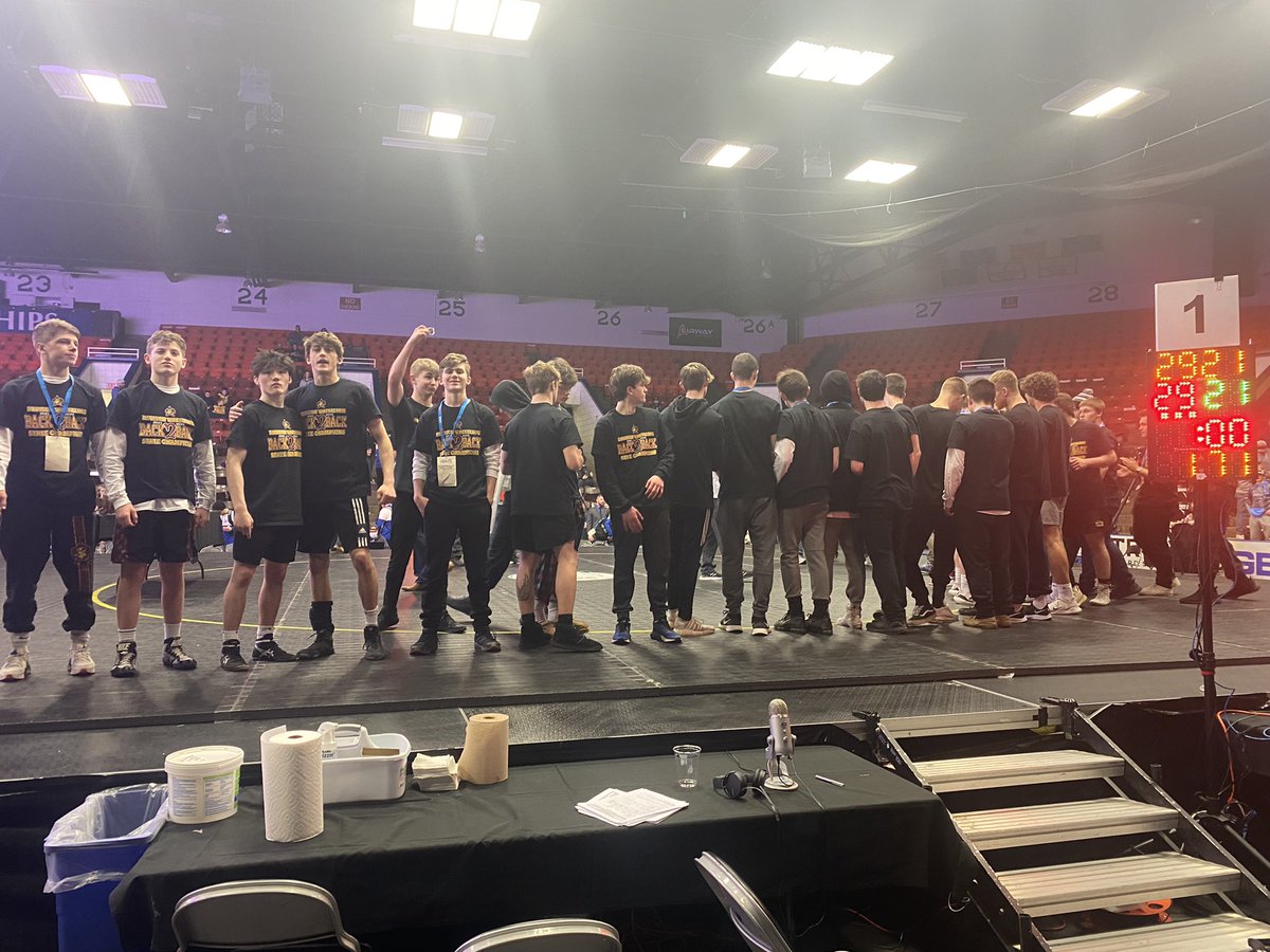 DavisonMade's tweet photo. It was another great battle between two great teams. The Cardinals came out on top, 29-21 over DCC to win the D1 Team Wrestling State Championship. Back to Back! So proud of all our wrestlers, coaches &amp; wrestling families. Nice work CARDS!#DavisonMadeWrestling💪 #HomeOfChampions https://t.co/abIopIw0dS