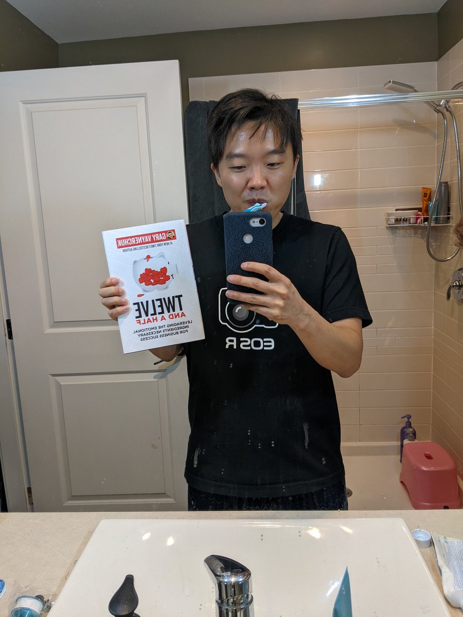 JaeVisualsAI's tweet image. My wife surprised me with this gift tonight. Just a random gift for no reason. I love my wife. @garyvee