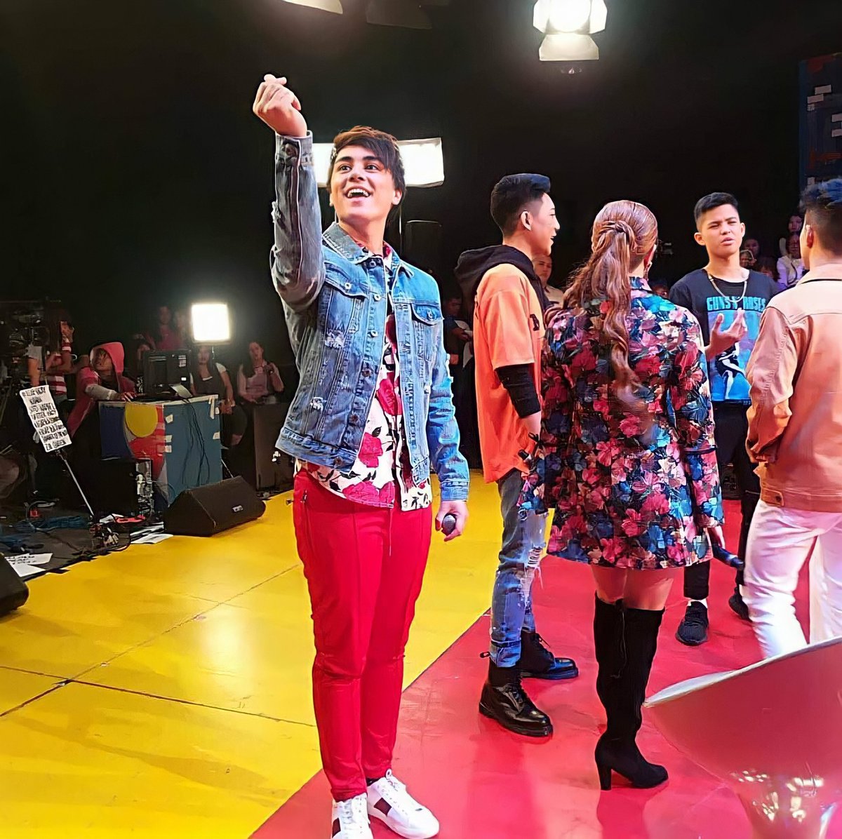 π°ππ π±ππππ (@heybehds) on Twitter photo Nakakamiss ng makipagkulitan sa live π₯² Miss you, <a href="/Barber_Edward_/">Edward Barber</a>.
FEBULOUS SUNDAY WITH EDWARD | #EdwardBarber Nakakamiss ng makipagkulitan sa live π₯² Miss you, <a href="/Barber_Edward_/">Edward Barber</a>.
FEBULOUS SUNDAY WITH EDWARD | #EdwardBarber