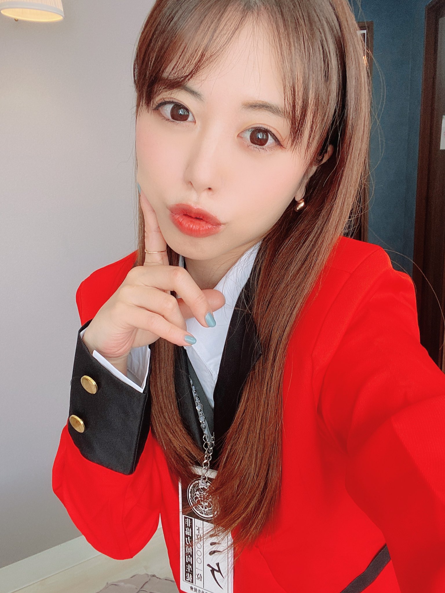 早坂ひとみ on X: なんのコスプレでしょう♡ひとみもわからん💓 t.co8oJ1gj8sLq  X