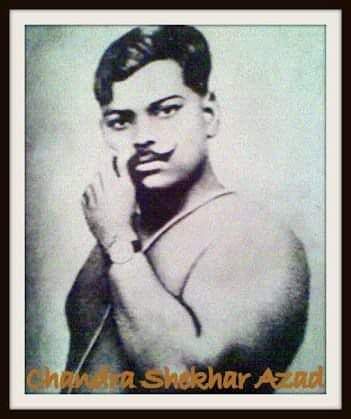 राष्ट्र खड़ा जिनकी बलिवेदी, वही हमारे नायक हैं।
जाति धर्म मे भेद बढ़ाते, सत्ता साधक नालायक हैं।।