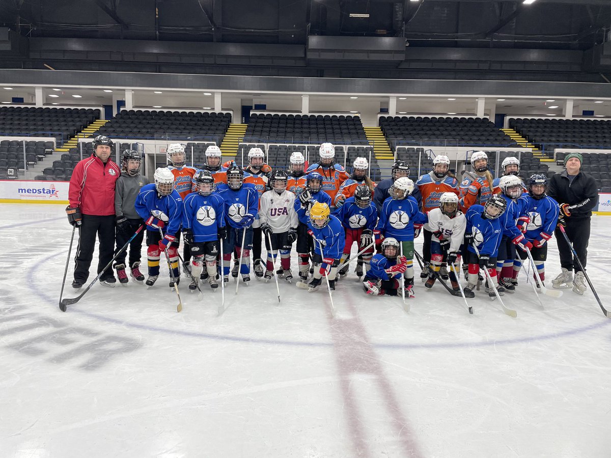 The 16U Little Caesars were extremely fortunate to help with the Flint Inner City Youth Hockey Program this afternoon! Thank you Rico Phillips for the opportunity!
