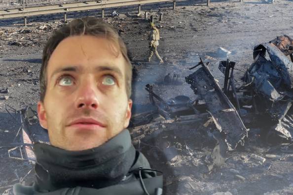 'I should have died this morning': The Aussie livestreaming from the frontline portnews.com.au/story/7636234/… via <a href="/portmacnews/">Port Macquarie News</a>