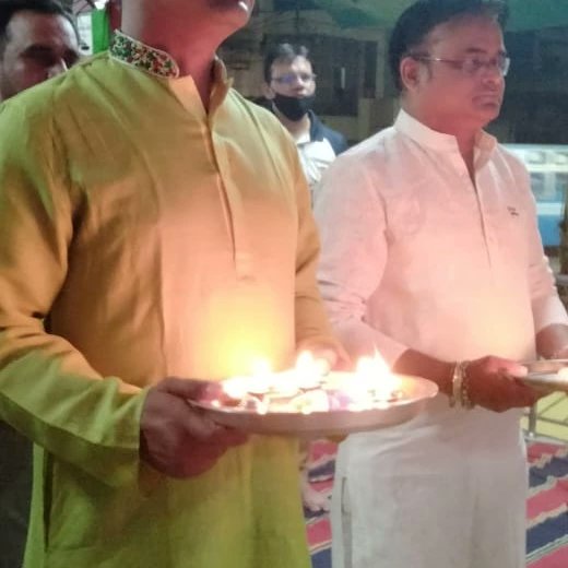 aapteamkj's tweet photo. તા. ૨૬/૦૨/૨૦૨૨, શનીવારનાં રોજ તરસાલી ગામ તળાવ ખાતે કષ્ટભંજન દેવ મંદિરે, શ્રી હનુમાનજી દાદાના દર્શન તથા આરતી કરવાનો લ્હાવો મળ્યો. આમંત્રિત કરવા બદલ શહેર સંગઠન મંત્રી શ્રી રાકેશ ભાઈ પાટીલ તથા વાર 19 ના પ્રમુખશ્રી જગદીશભાઈ નું ખુબ ખુબ આભાર.
સચીન મેકવાન, 
વડોદરા શહેર ઉપાધ્યક્ષ. https://t.co/r6f9aAqYlQ