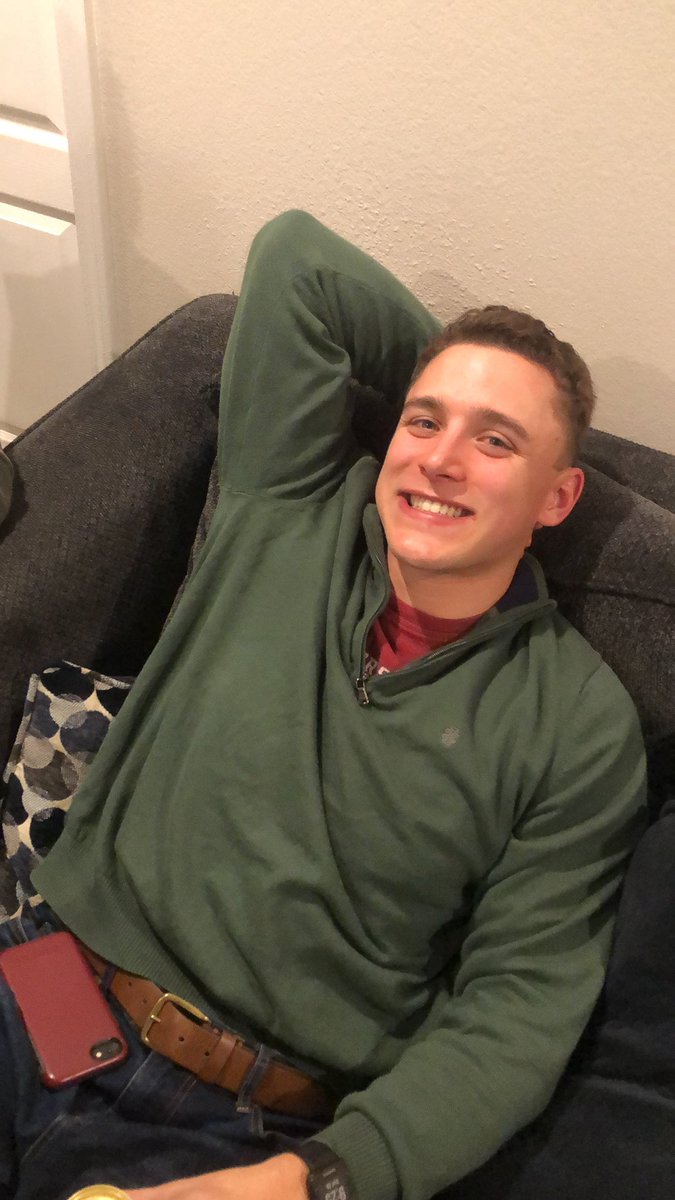 HashsCloset's tweet photo. Sneaky maroon. Don’t worry. We work around the clock. Maroon counts! https://t.co/xy5or416Xs