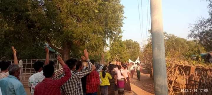 Khithitofficial's tweet photo. အကြမ်းဖက်စစ်အာဏာရှင်ဆန့်ကျင်ရေး မြိုင်မြို့နယ်တွင် ချီတက်ဆန္ဒပြ

ရန်ကုန်၊ ဖေဖေါ်ဝါရီ ၂၇
Read More -> https://t.co/ET8j2qFX0u https://t.co/Sw8C2EqlUj