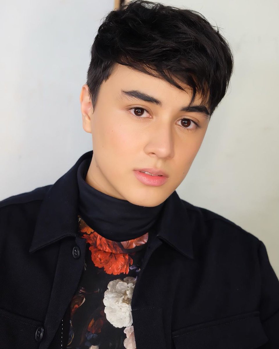 Lane π @ PaTaTaS π¬ (@mwlhaine) on Twitter photo Nakakatuwang makita sa Twitter ang mga dati kong kasabayan na magtweet dito :)
Para sayo, <a href="/Barber_Edward_/">Edward Barber</a>!
FEBULOUS SUNDAY WITH EDWARD
#EdwardBarber Nakakatuwang makita sa Twitter ang mga dati kong kasabayan na magtweet dito :)
Para sayo, <a href="/Barber_Edward_/">Edward Barber</a>!
FEBULOUS SUNDAY WITH EDWARD
#EdwardBarber