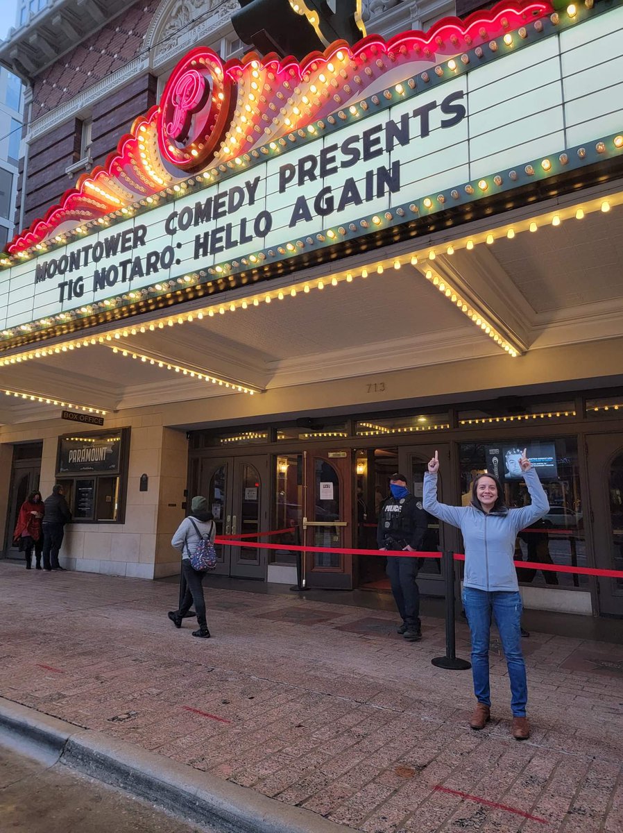 wheres_sandy's tweet photo. Thank you @TigNotaro for coming to @ParamountAustin in weather that's worse to a towel! ❤ #soundslikesomething #gottastrengthenmyback #adelewasthere #piano #hello #shailene #hunch #(iseetractor!) #cbh https://t.co/67SP0P13kk